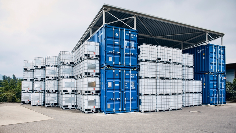 Monitoring of stock on chemical plant